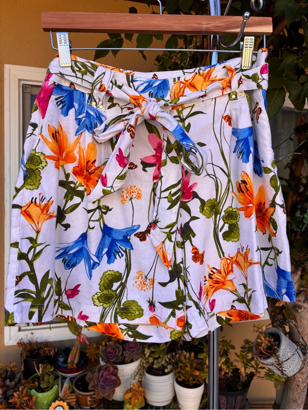 Linen Garden Floral High Rise Shorts Size 8